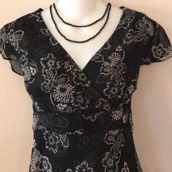 🖤ANNE TAYLOR LOFT ROMANTIC FLORAL DRESS🖤 - Picture 2 of 5